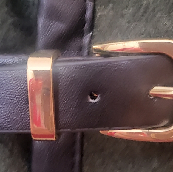 NWT cape - Picture 9 of 11